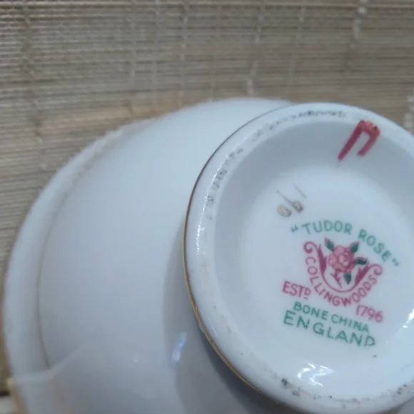 3 Vintage Floral Teacups - Picture 6 of 6